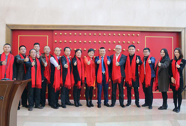Optorays notering og klokkeringingsseremoni på det nye tredje styret ble holdt i Jinglong
